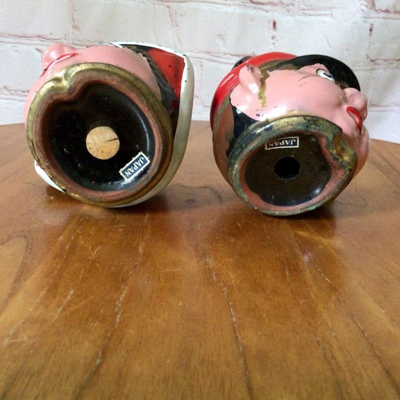 Vintage Redware Japan Dutch Boy and Girl Teapot Salt and Pepper Shaker Pair - Picture 7 of 8